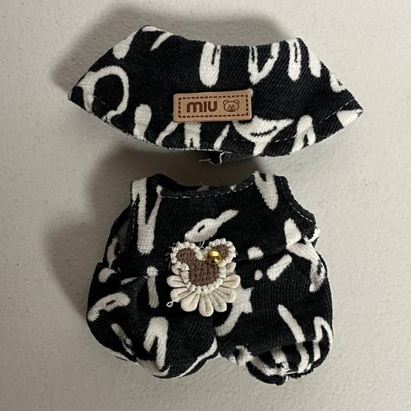 Labubu Designer Bucket Hat Outfit Black White 2 Piece Set Clothing Jumper - Picture 5 of 8